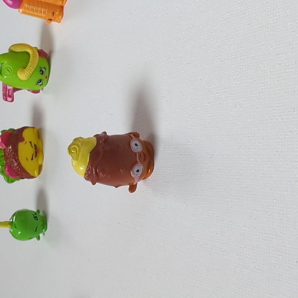 Shopkins Set - Picture 3 of 7